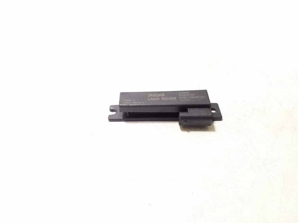 Wzmacniacz antenowy AH4215K603AA