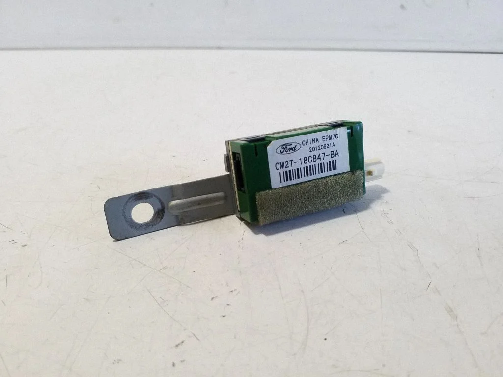 Aerial antenna amplifier – Ford S-MAX (2006-2015)