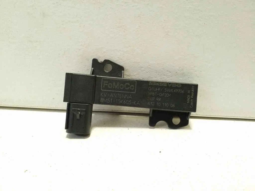 Antenas pastiprinātājs 8M5T15K603KA