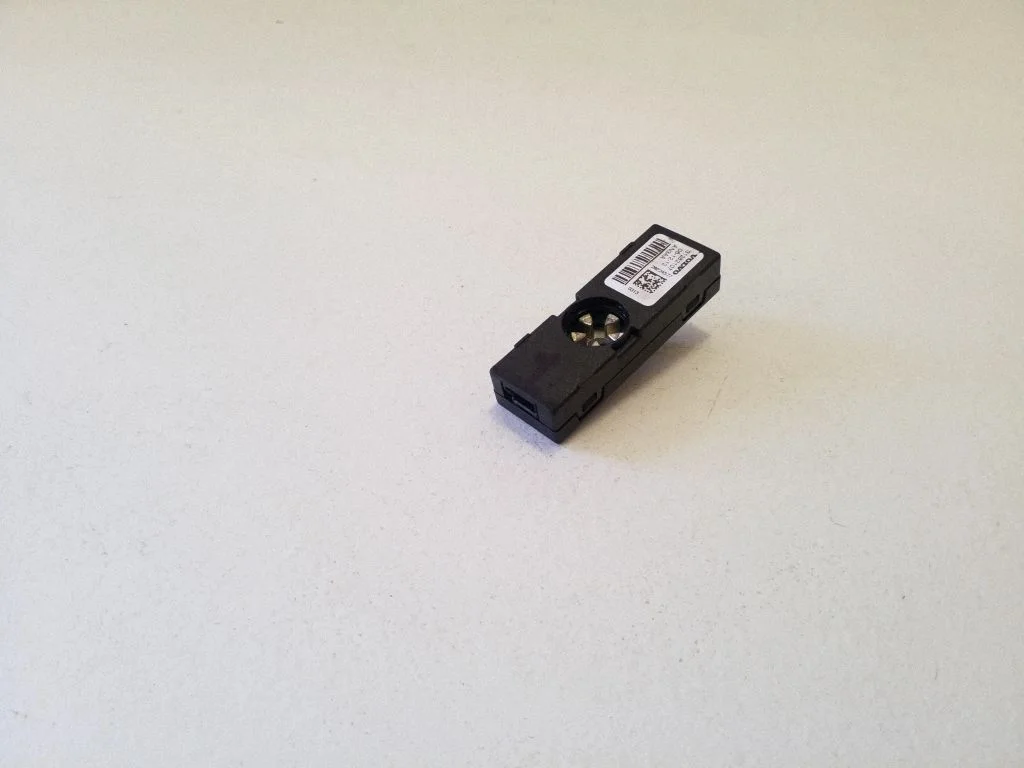 Antenas pastiprinātājs 31282107