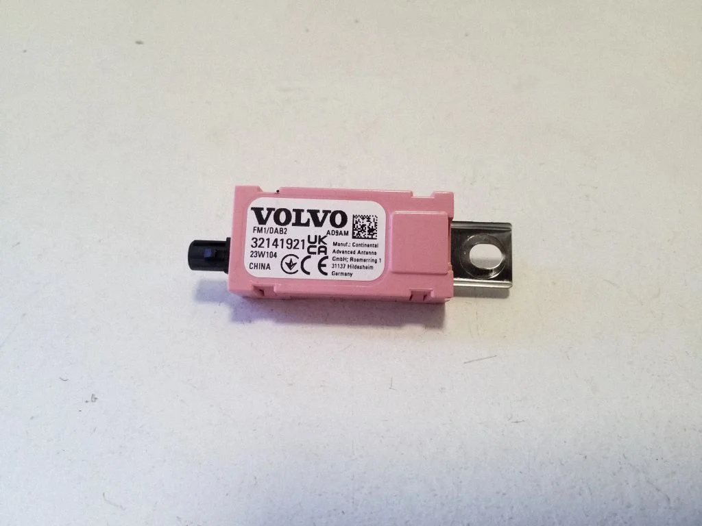 Antenas pastiprinātājs – Volvo XC60 (2017-)