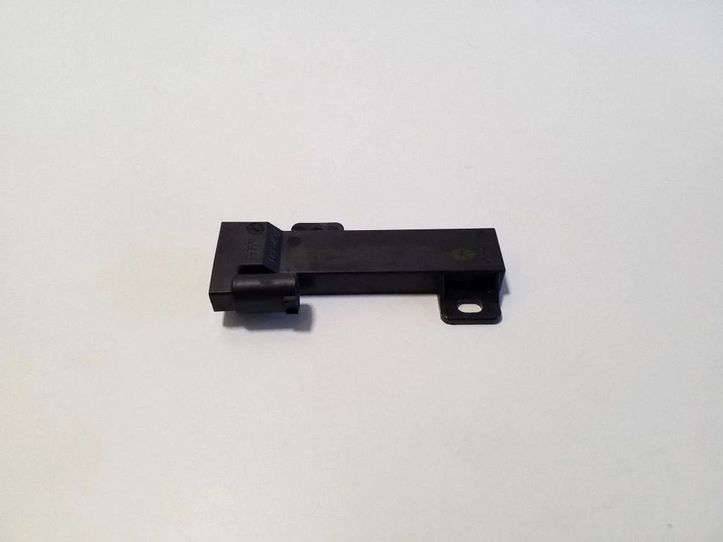 Aerial antenna amplifier – Jeep Grand Cherokee (2010-2021)