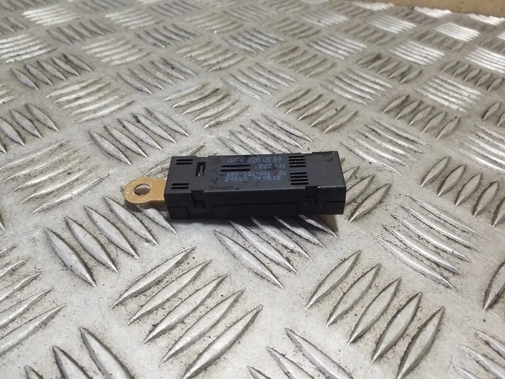 Antenas pastiprinātājs – Mercedes-Benz B klase W246 W242 (2011-2017)