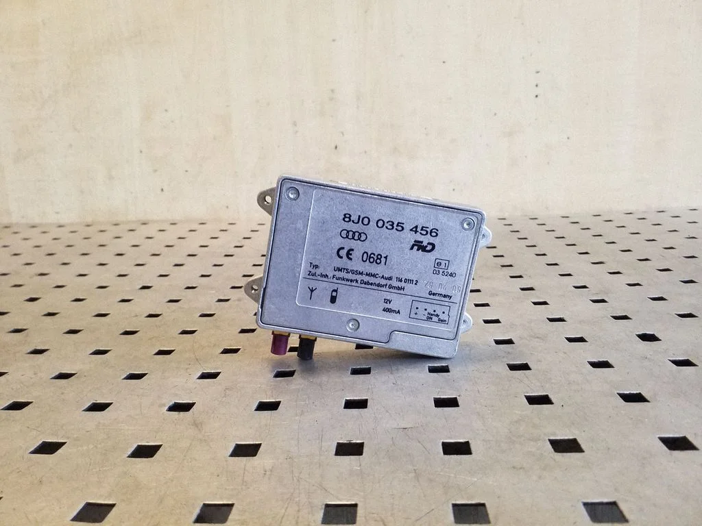 Antenas pastiprinātājs 8J0035456