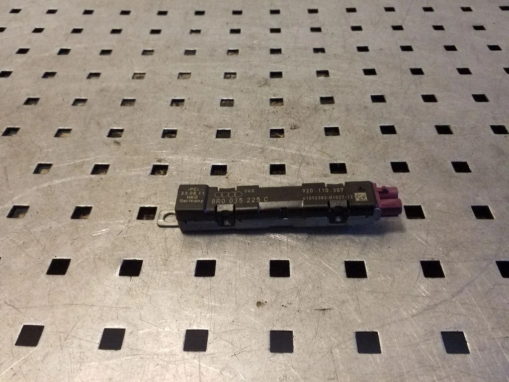 Aerial antenna amplifier 8R0035225C