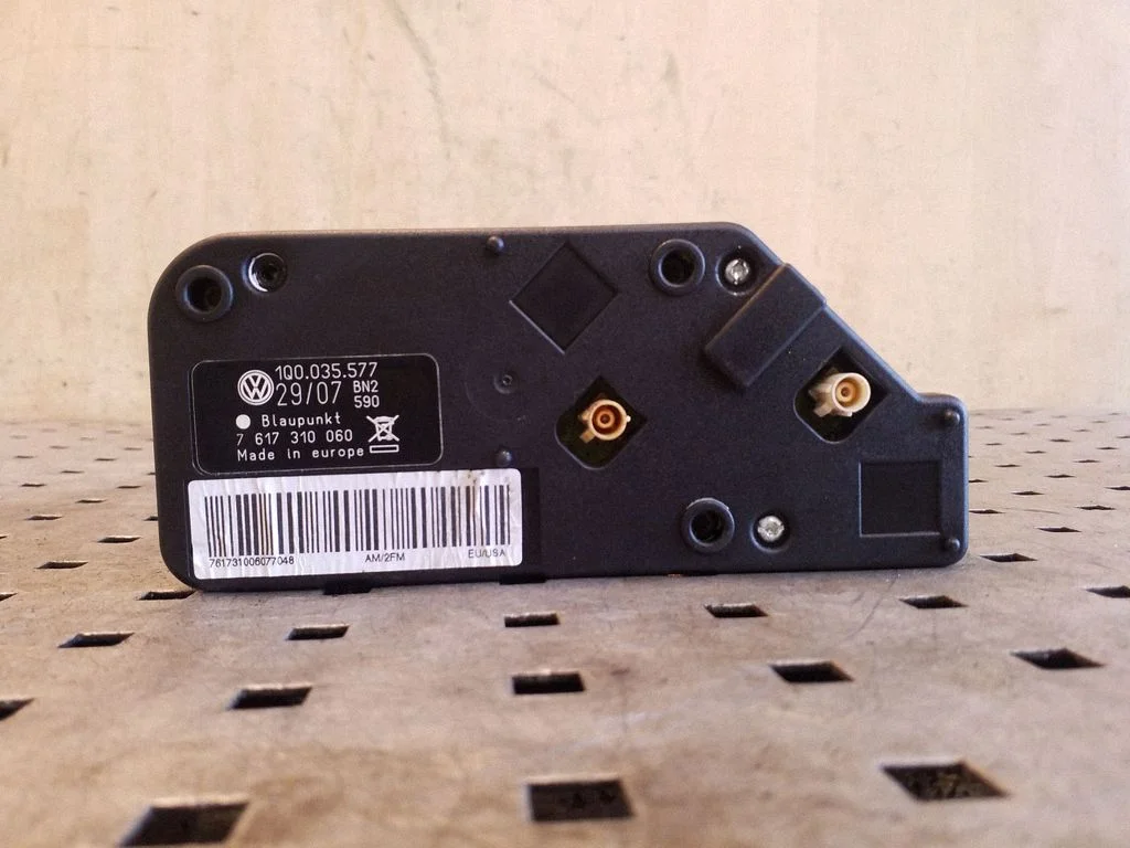 Aerial antenna amplifier 1Q0035577
