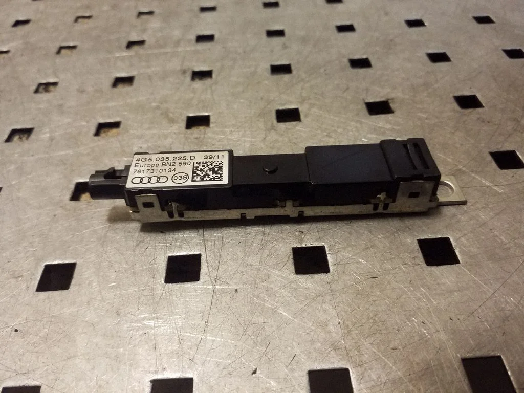 Antenni võimendi 4G5035225D