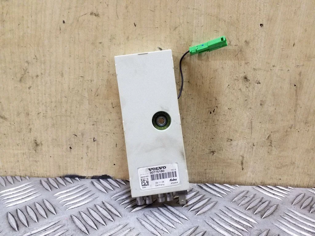 Antenas pastiprinātājs 30775160