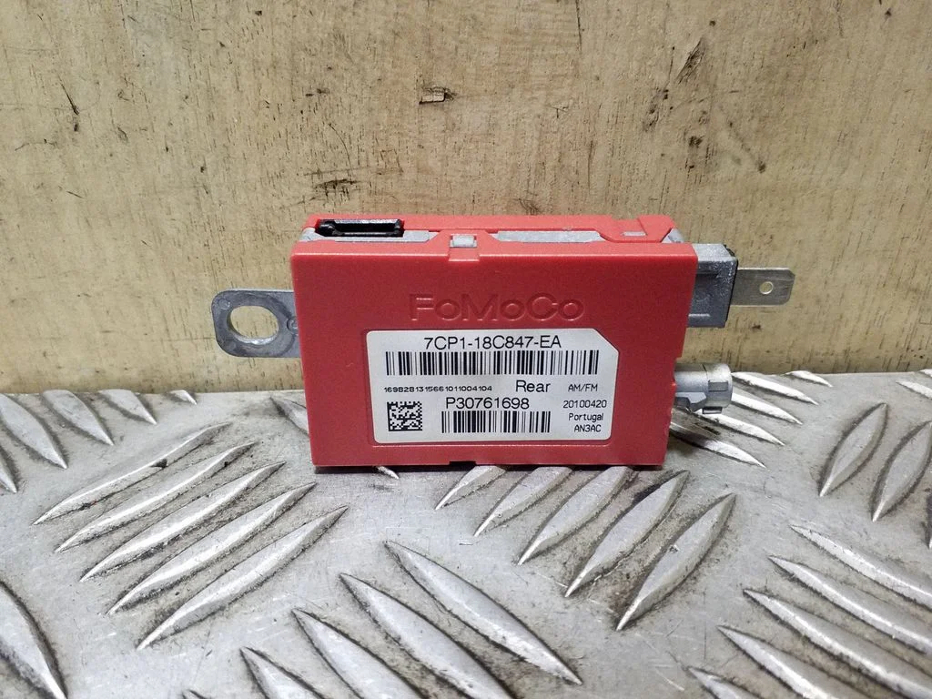 Aerial antenna amplifier – Volvo S60 (2005-2010)