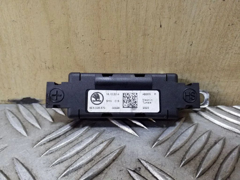 Aerial antenna amplifier 5E5035570