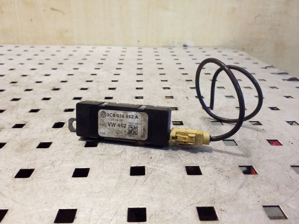 Antenni võimendi 3C9035552A