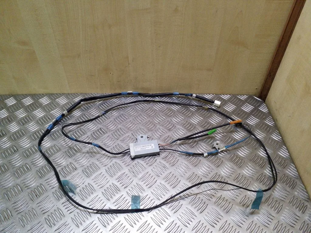 Wzmacniacz antenowy 8630005180