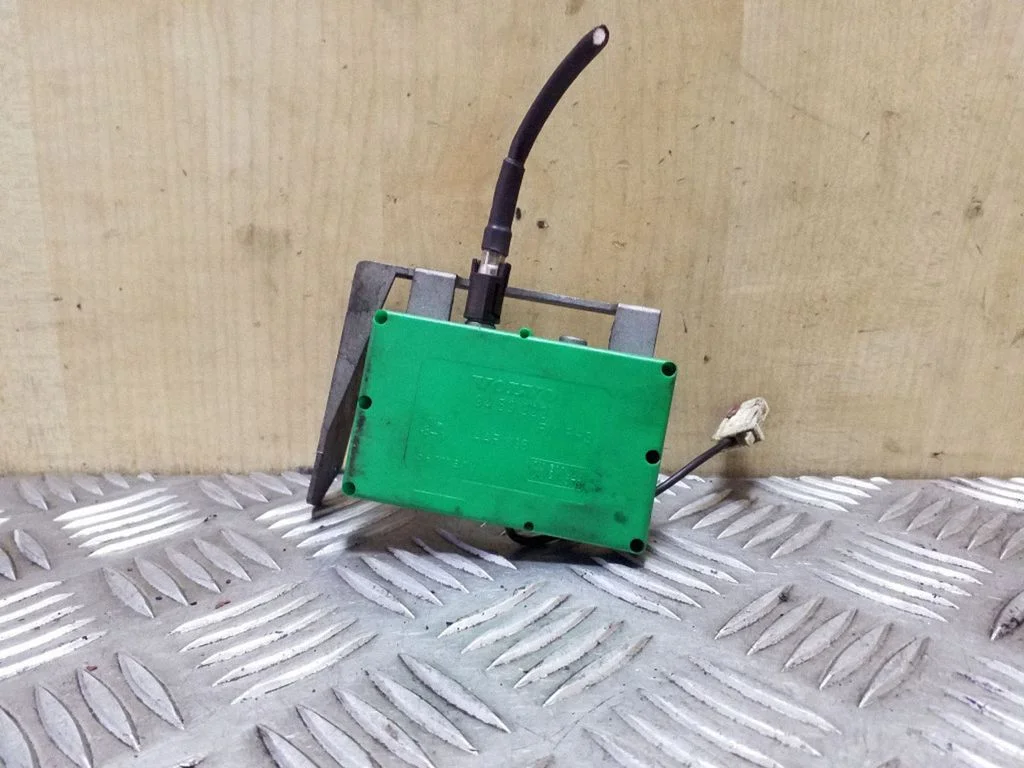 Aerial antenna amplifier – Volvo V70 (2000-2004)