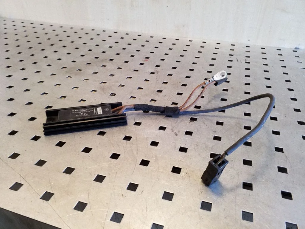 Antenas pastiprinātājs 7612001122