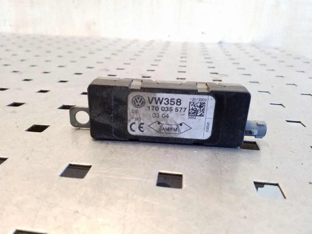 Antenas pastiprinātājs 1T0035577