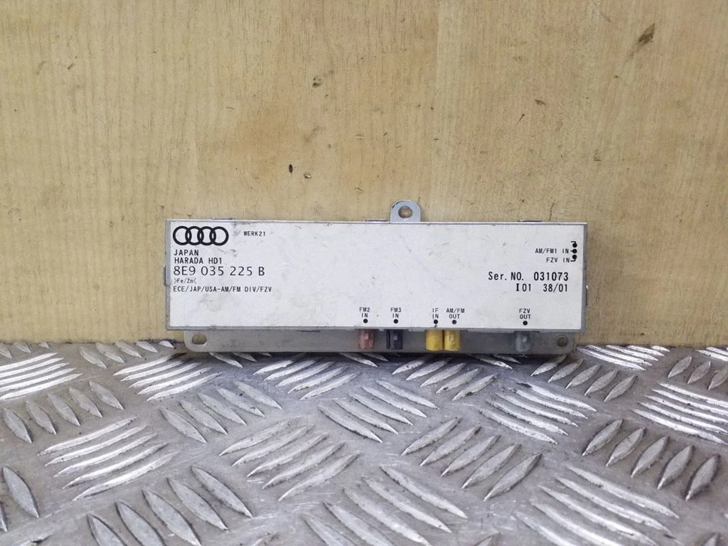 Aerial antenna amplifier 8E9035225B
