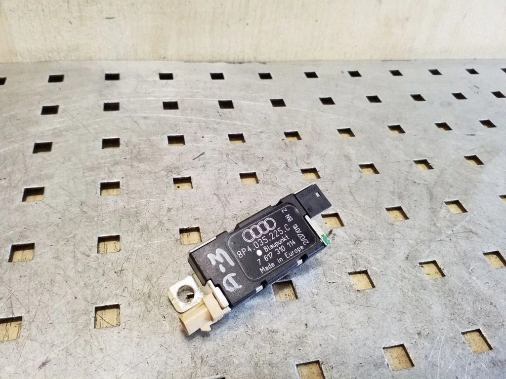 Aerial antenna amplifier 8P4035225C