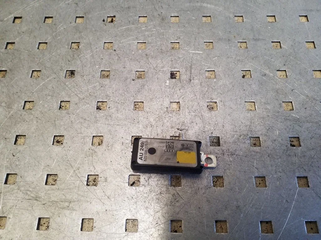 Aerial antenna amplifier 8Z0035225B
