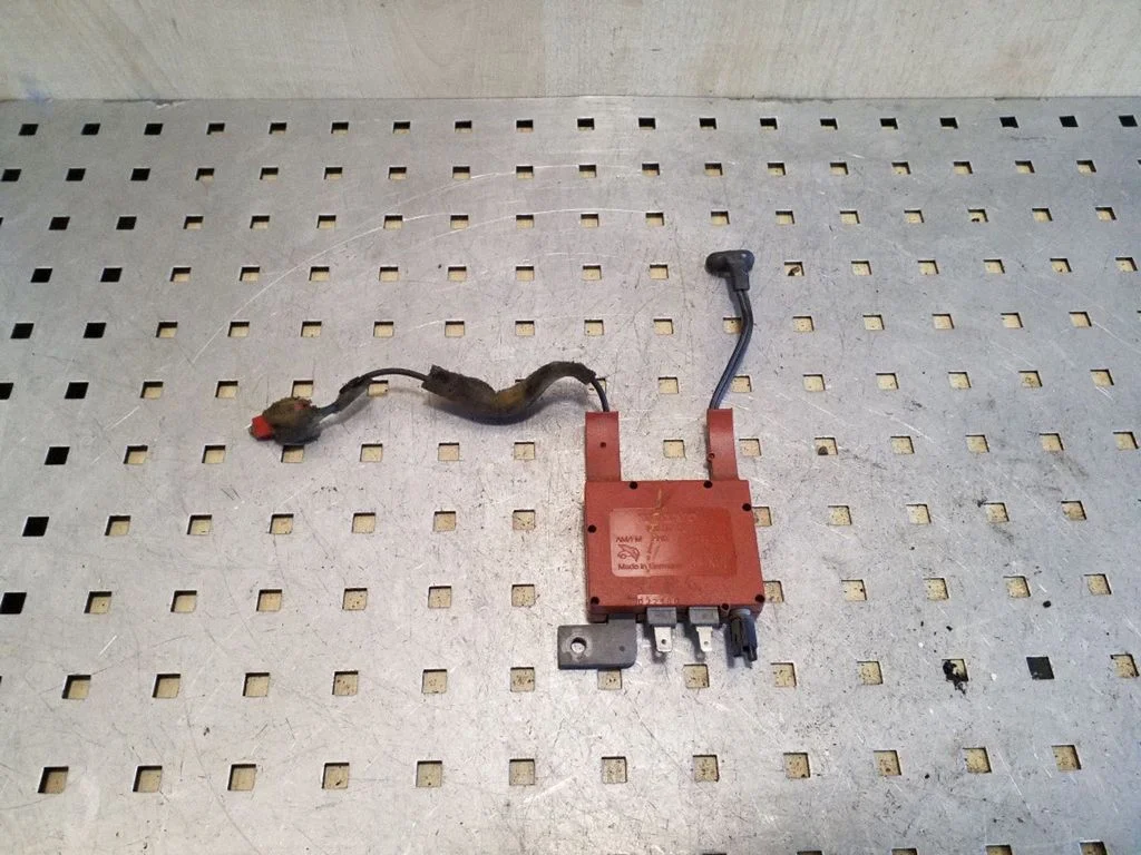 Aerial antenna amplifier – Volvo S60 (2001-2004)