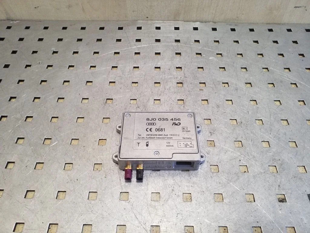 Antenas pastiprinātājs 8J0035456
