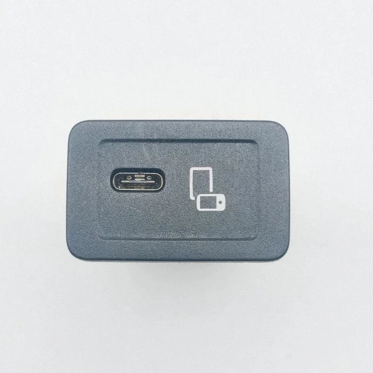 USB ligzda A2478206301