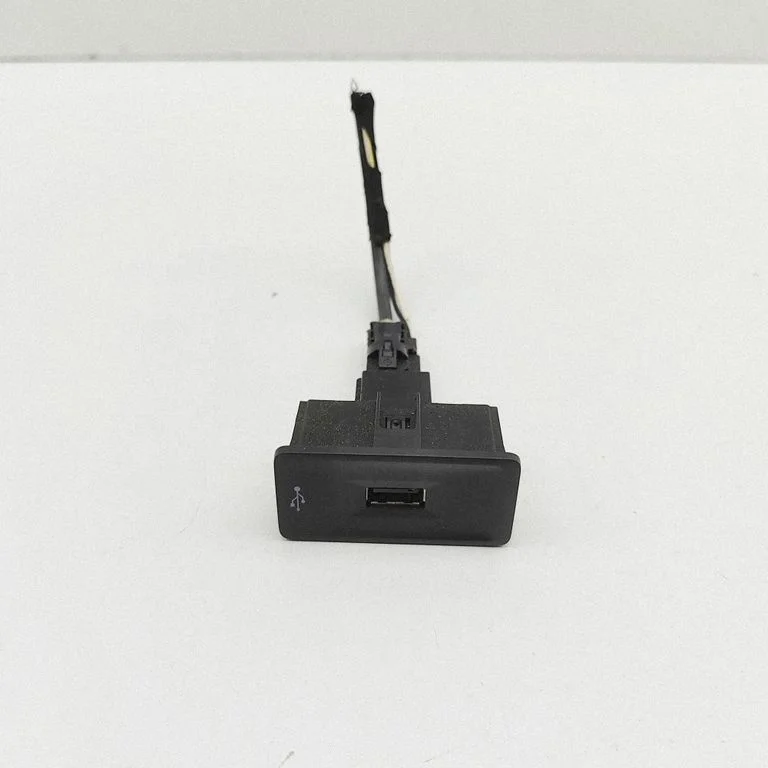 USB-pesa 5Q0035726C