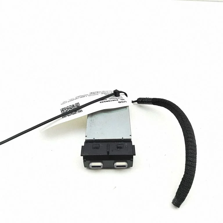 USB socket connector – Toyota Land Cruiser J250 (2024-)