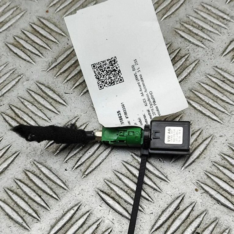 USB ligzda 5Q0035726