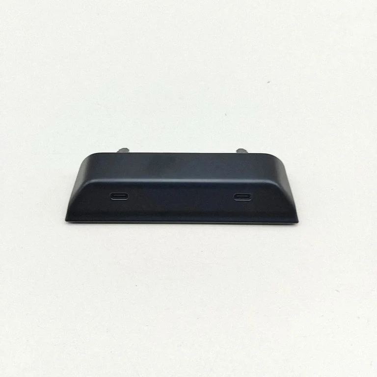 Gniazdo USB – Tesla Model Y (2020-)