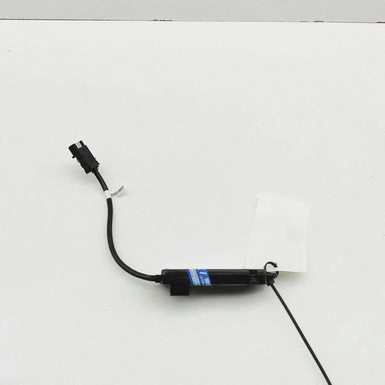USB ligzda – Tesla Model Y (2020-)