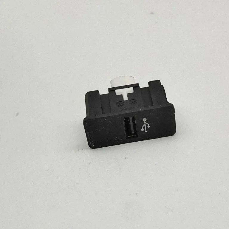 Gniazdo USB 9230248