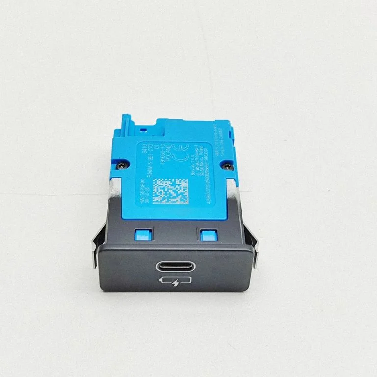 Gniazdo USB 5B51C70