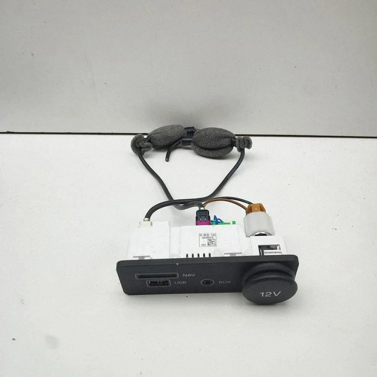 Gniazdo USB FK7219C166BC