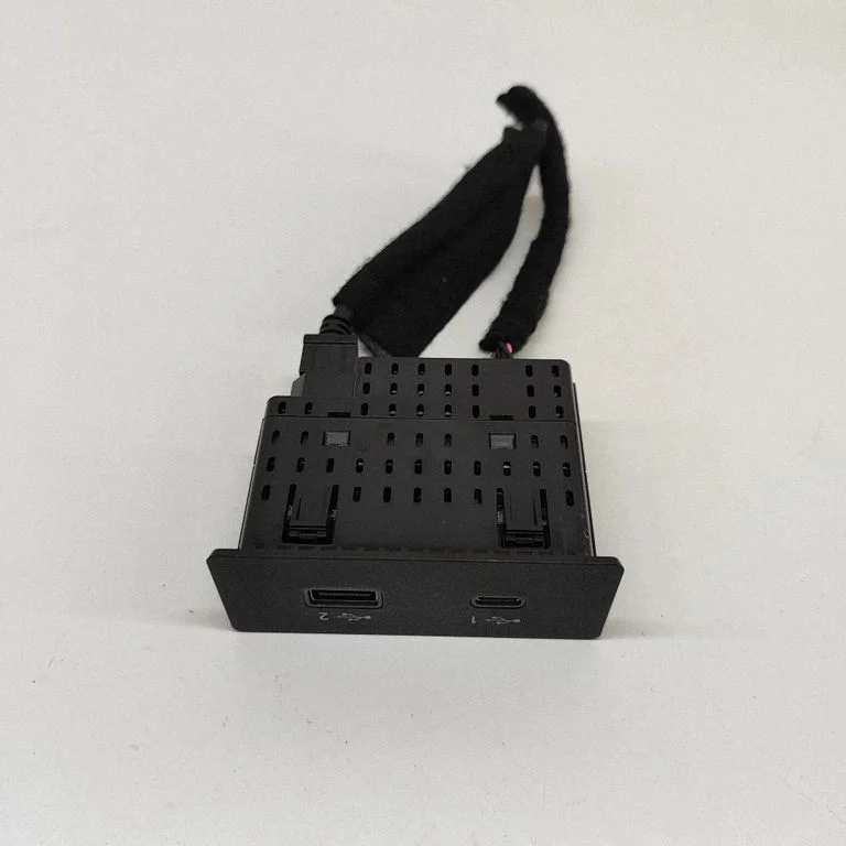 USB ligzda 284H36RA2A