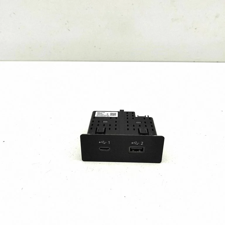 USB ligzda 284H36RA2A