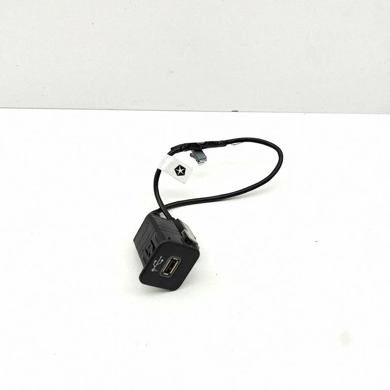 USB ligzda 68297662AA