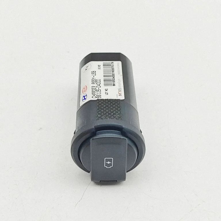 USB-pesa 96125D4000 – KIA Optima (2015-2020)
