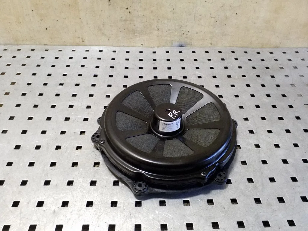 Front door speaker – Porsche Cayenne (92A) (2010-2017)