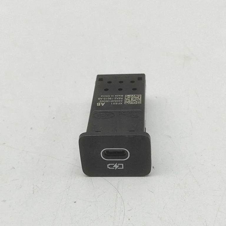 USB socket connector R8A219010AB