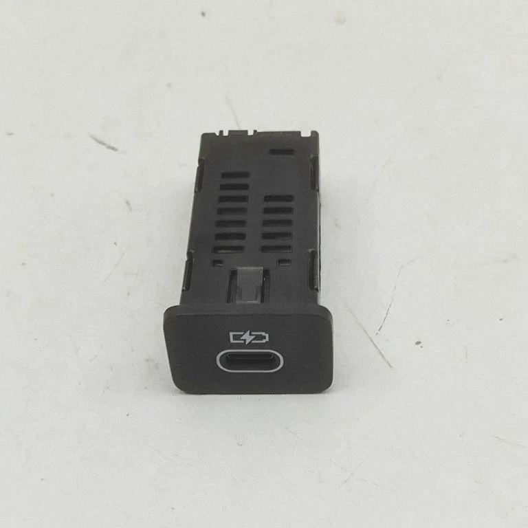 USB socket connector R8A219010AB