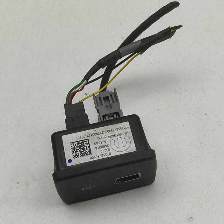 USB socket connector 7356855900