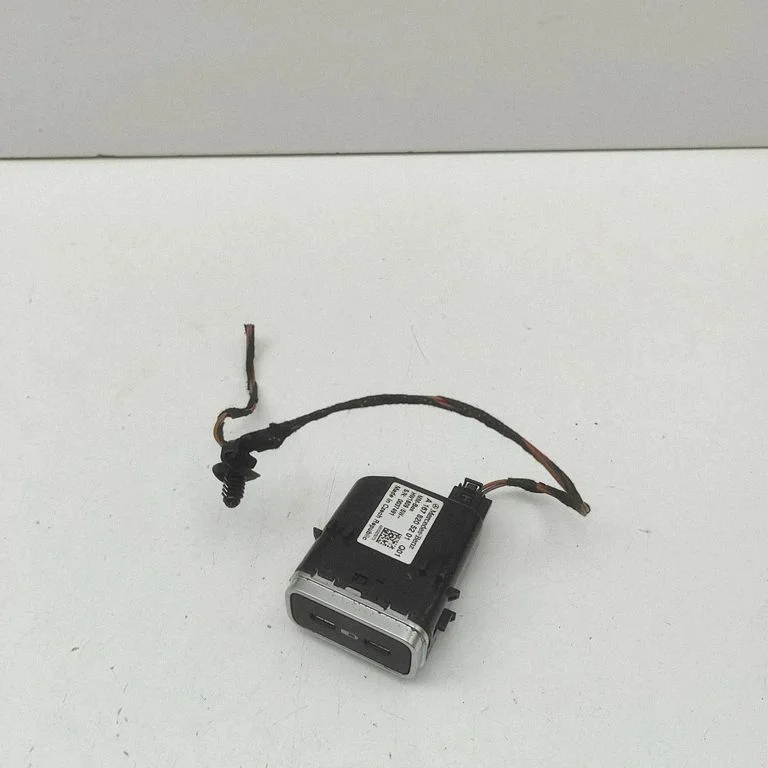 USB-pesa A1678205201