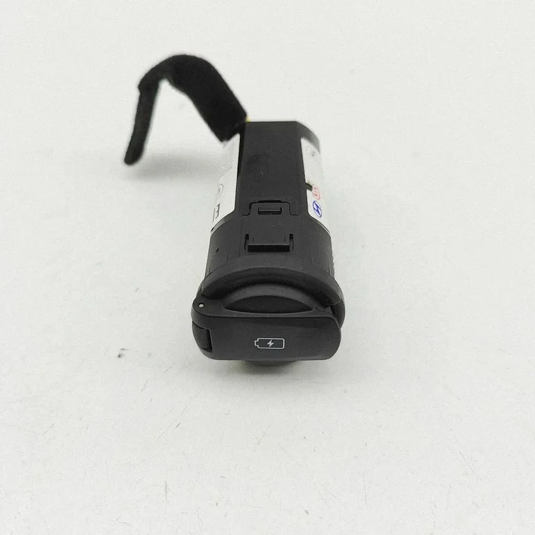 USB-pesa 96125D4000 – KIA Optima (2015-2020)
