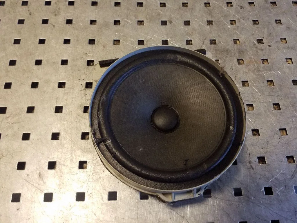 Front door speaker EAS16P647E5