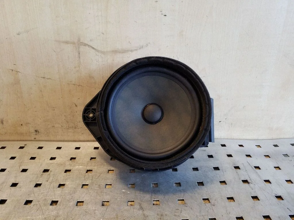 Esiukse kõlar(id) 26265127G
