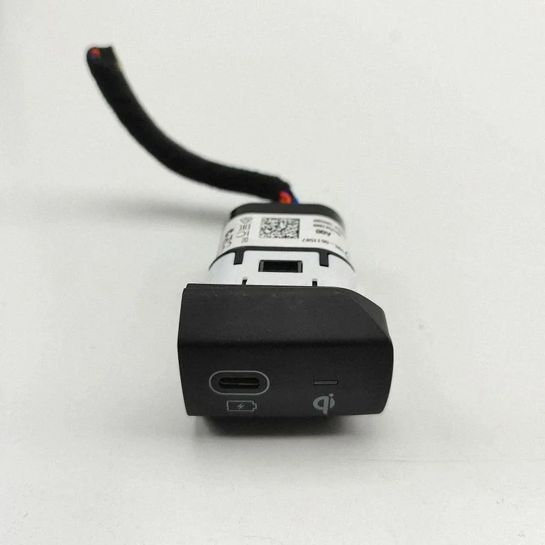 USB ligzda – KIA Niro (2022-)