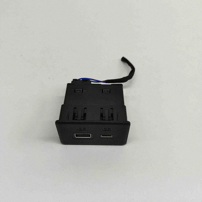 USB socket connector FM2980630060C – Fisker Ocean (2022-2024)