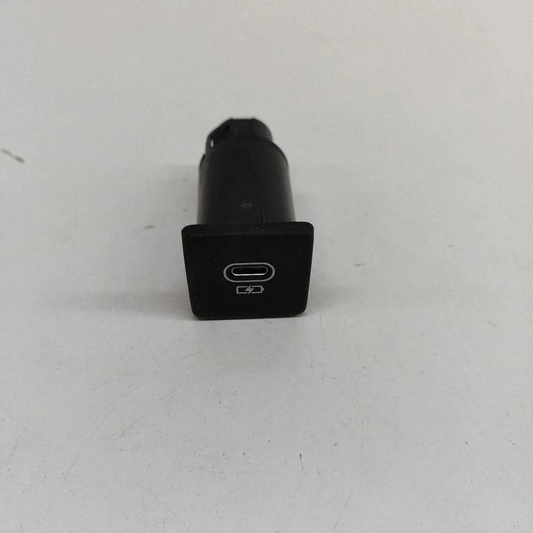 USB-pesa – Land Rover Range Rover Sport L461 (2022-)