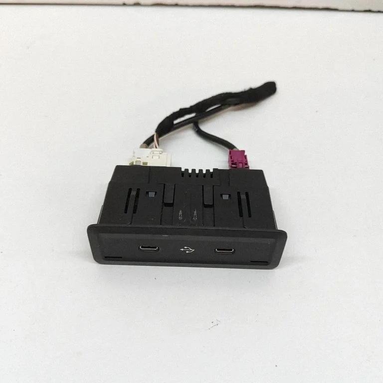 USB ligzda A2478207502