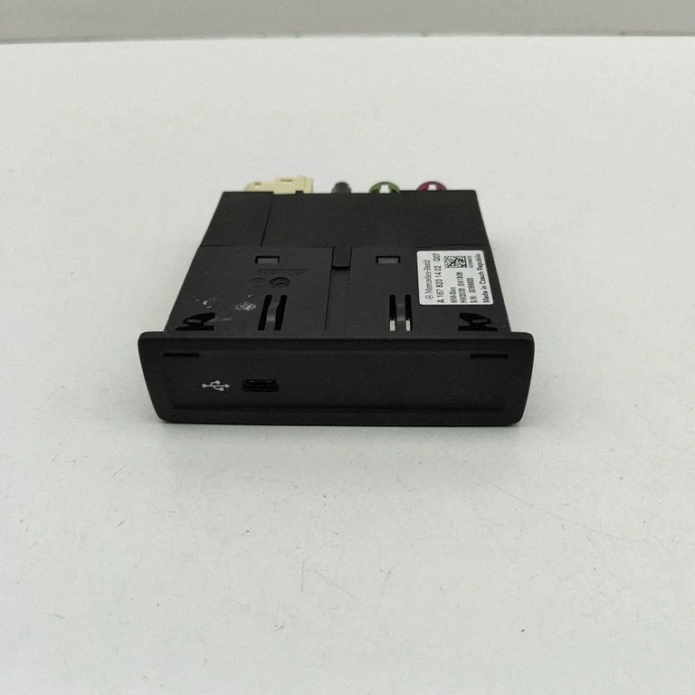 USB socket connector – Mercedes-Benz GLE-Class W167 (2019-)